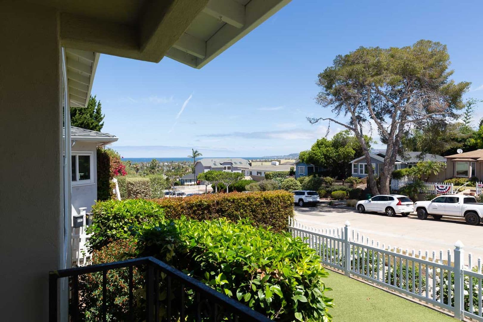 San Diego House: 4557 Saratoga Avenue