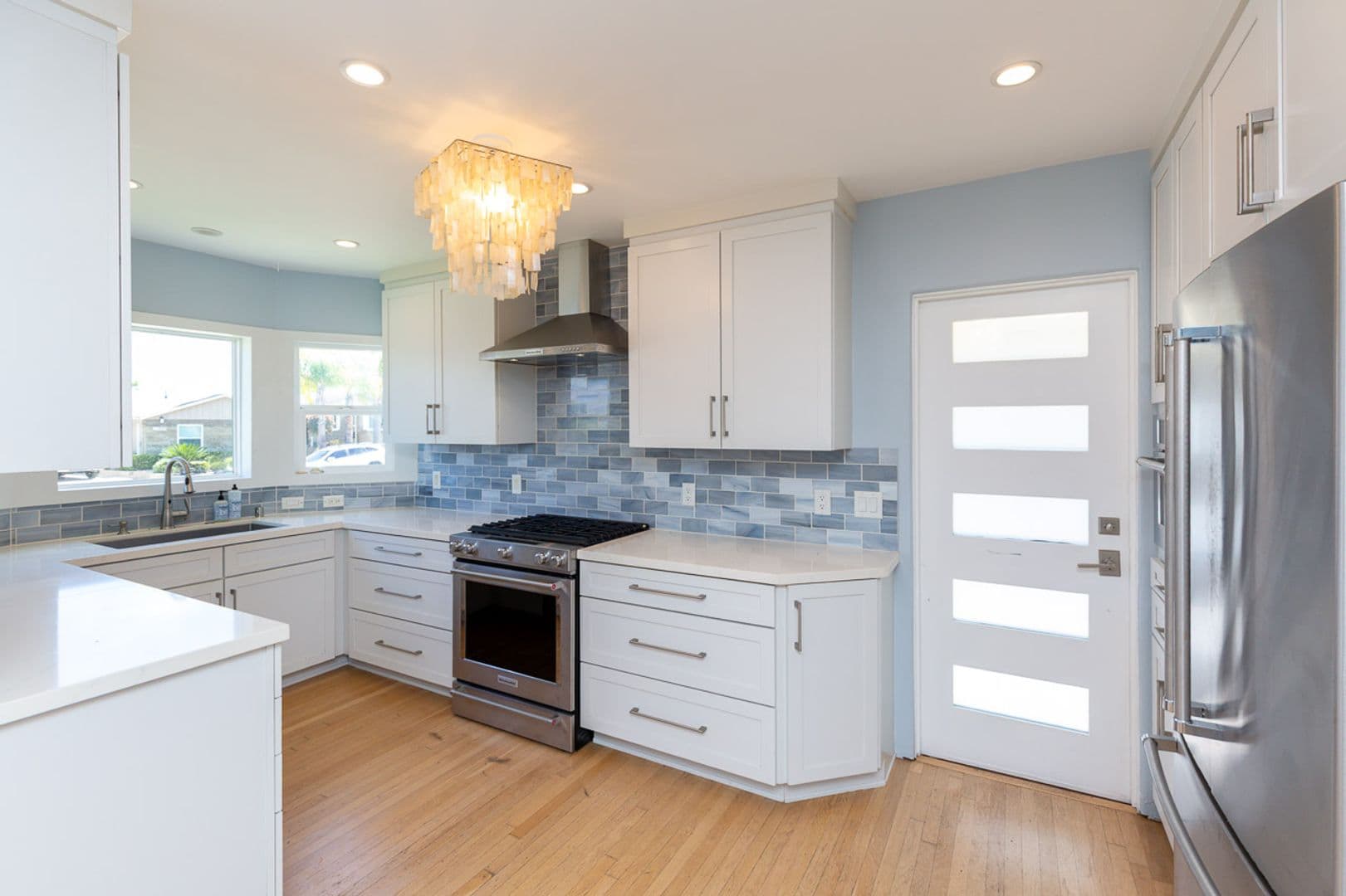 San Diego House: 4557 Saratoga Avenue