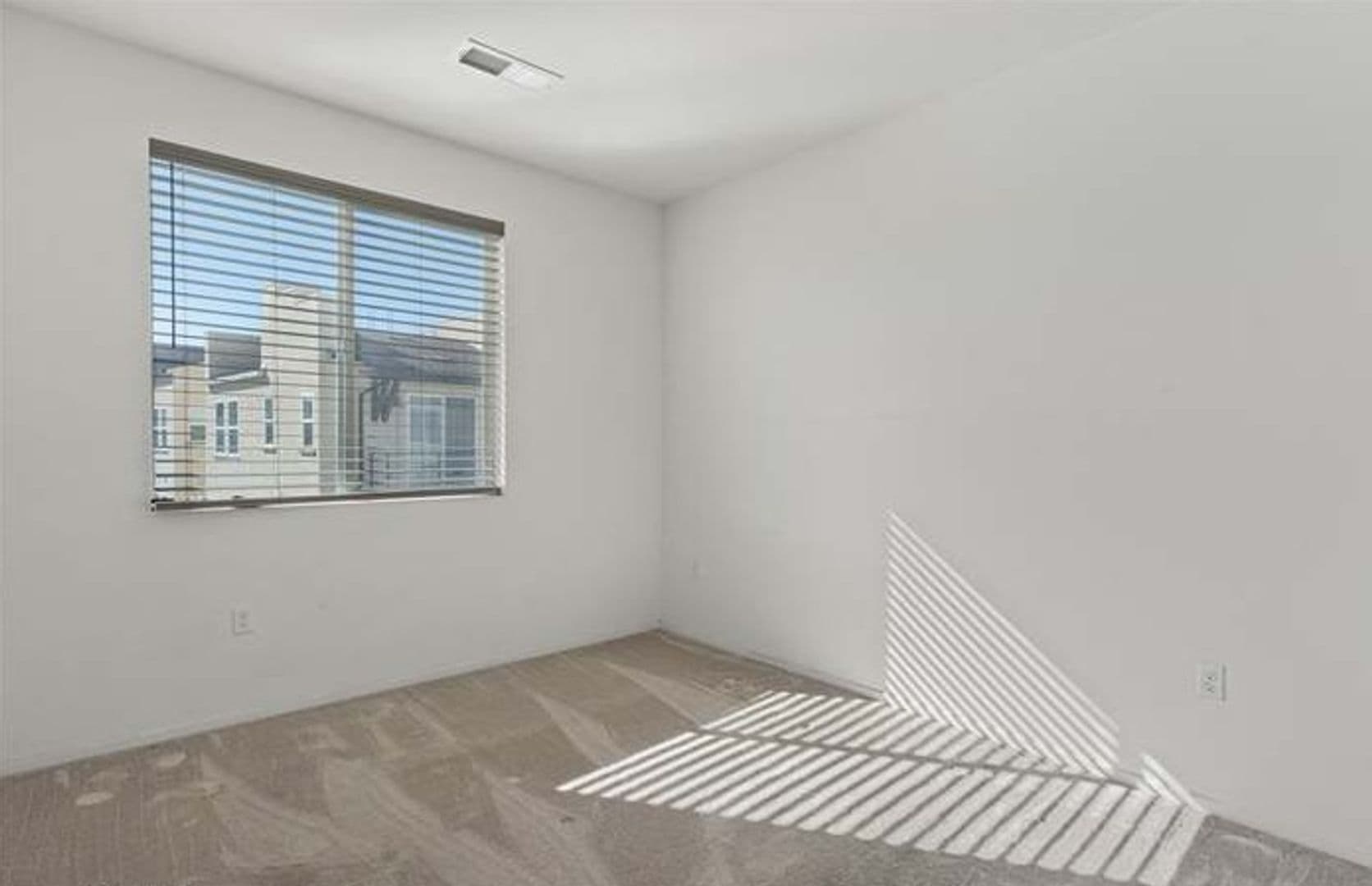 San Diego Condo: 5402 Calle Sandwaves Unit 165