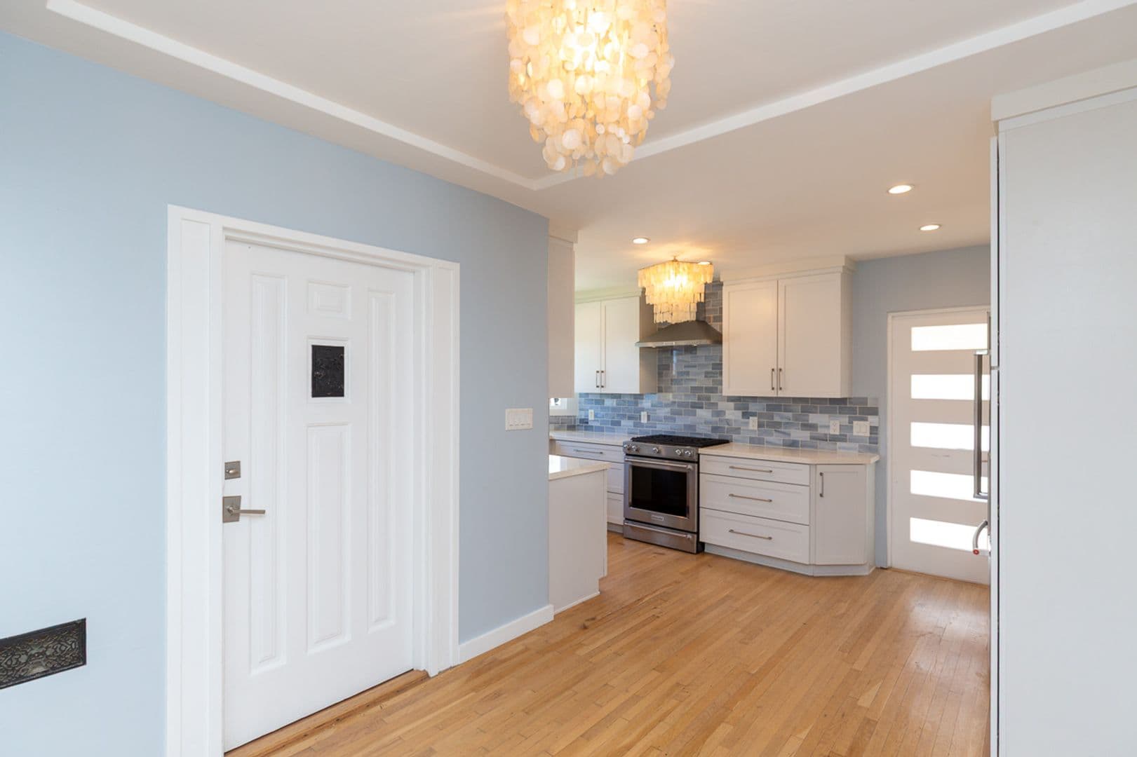 San Diego House: 4557 Saratoga Avenue