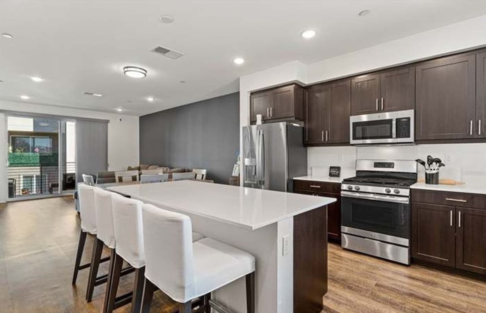 San Diego Condo: 5402 Calle Sandwaves Unit 165