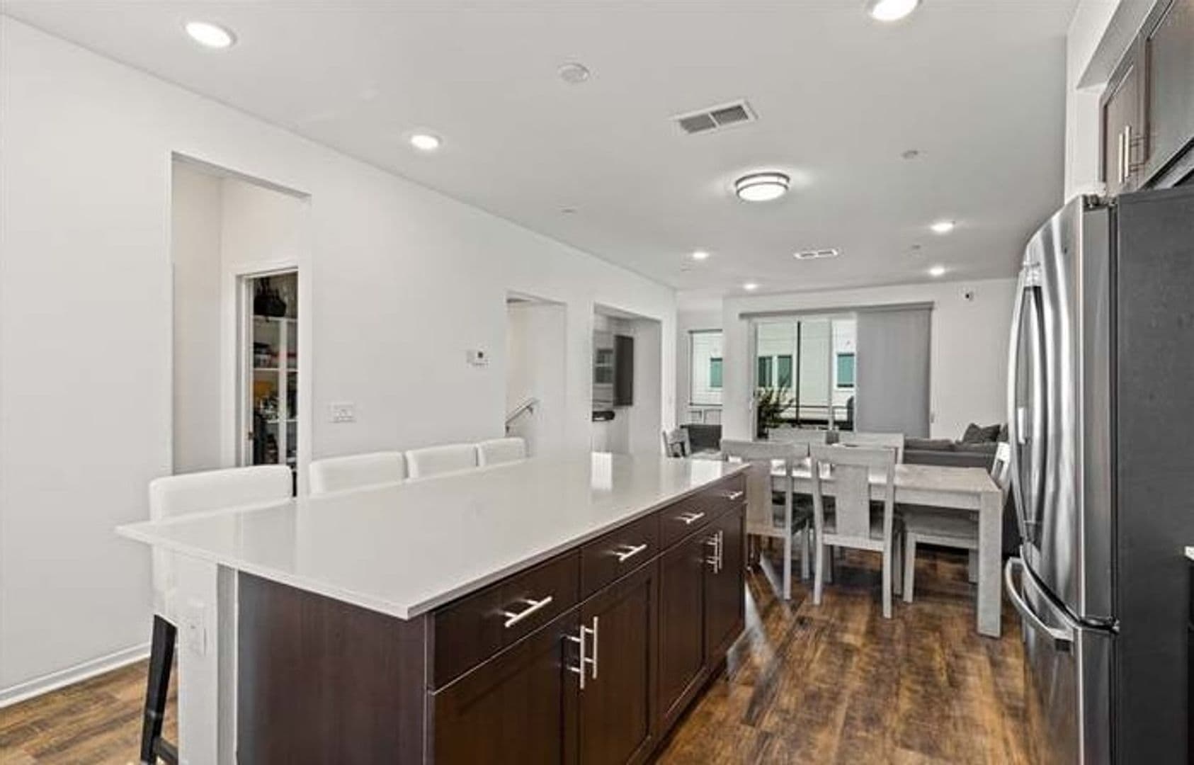 San Diego Condo: 5402 Calle Sandwaves Unit 165