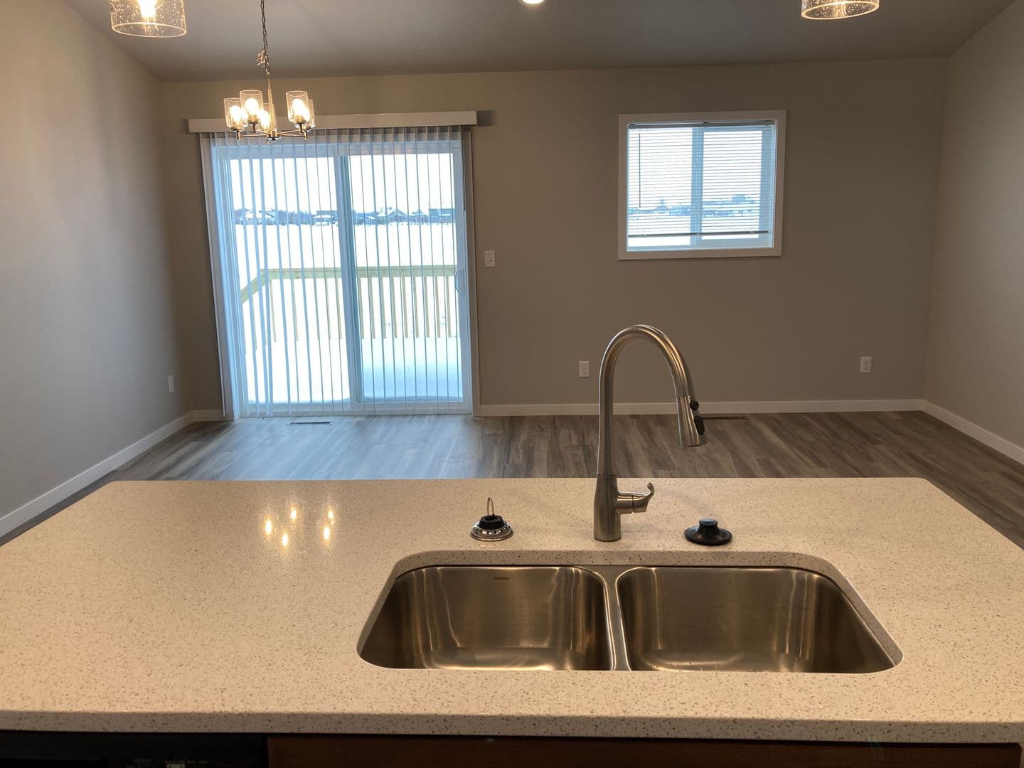 Mayville House: 817 5th St SE