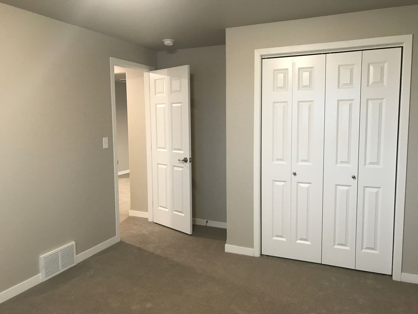 West Fargo House: 2716 11th St W