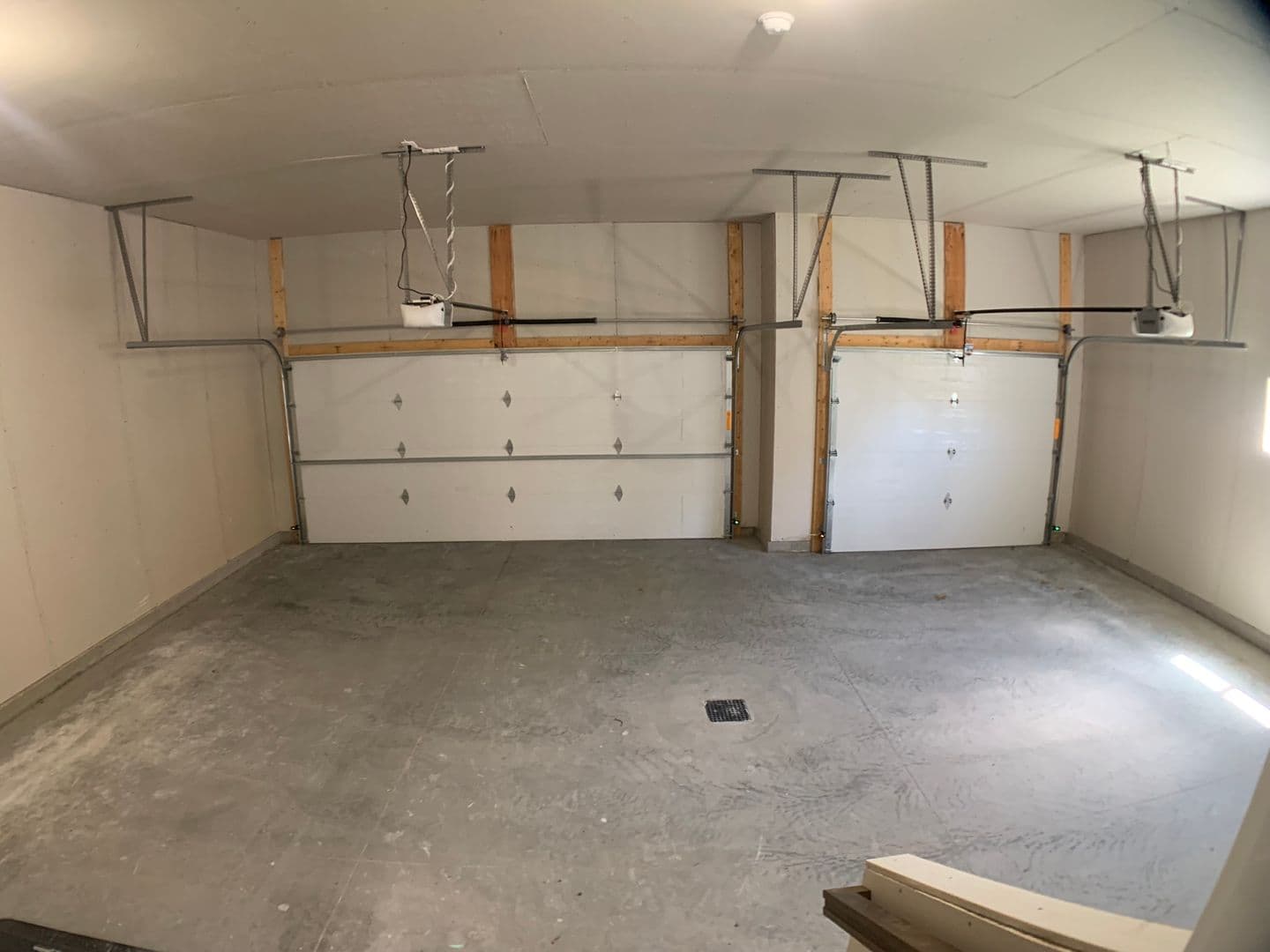West Fargo House: 1360 Goldenwood Dr NW