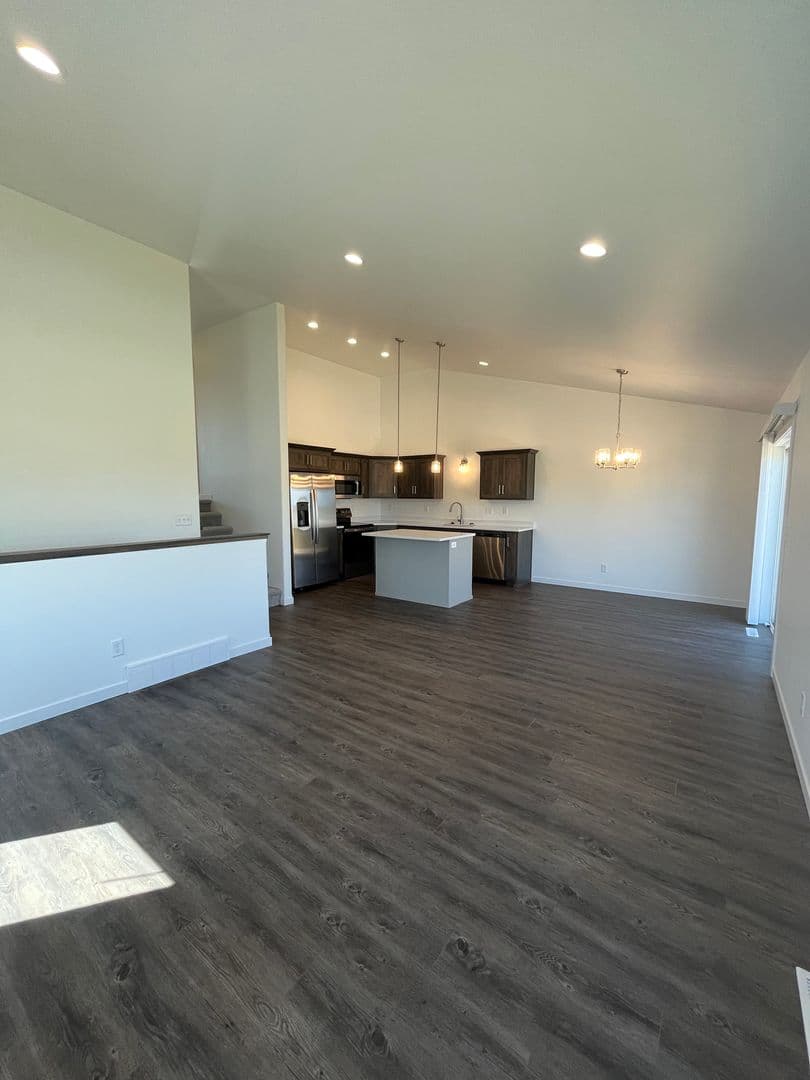 West Fargo Townhome: 950 61st Ave W - 5837 James Dr W