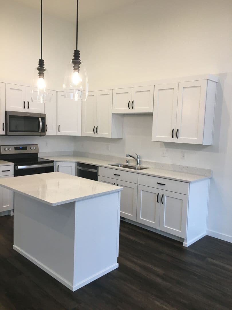 Moorhead Townhome: 1701-1919 Johnson Dr S