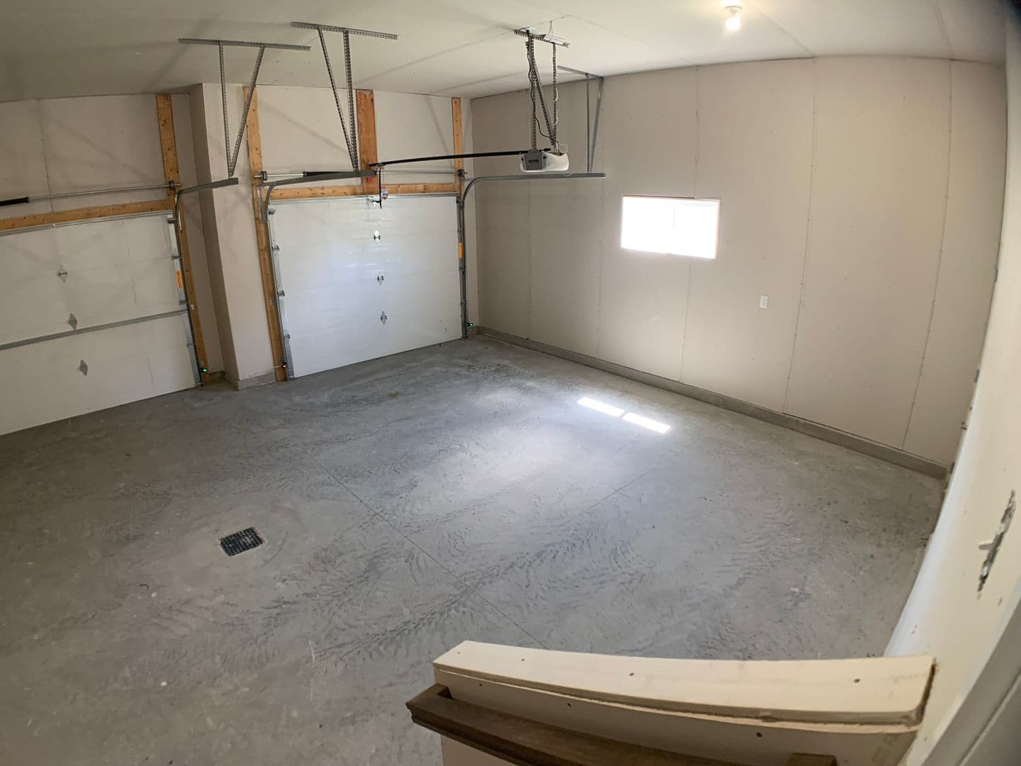 West Fargo House: 1360 Goldenwood Dr NW
