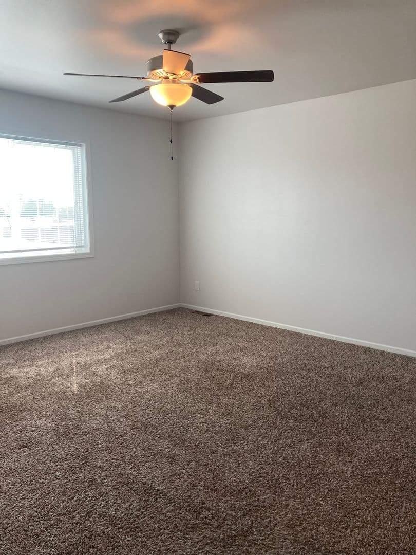 West Fargo House: 1312 4th St NW