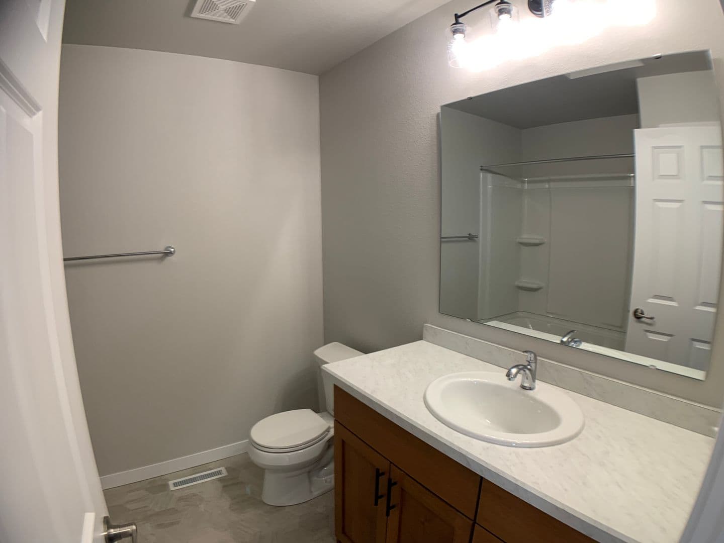Moorhead Townhome: 1701-1919 Johnson Dr S