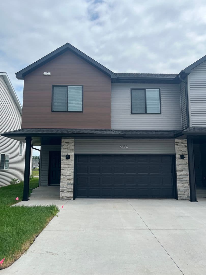 West Fargo Townhome: 6131 Martin Ln W