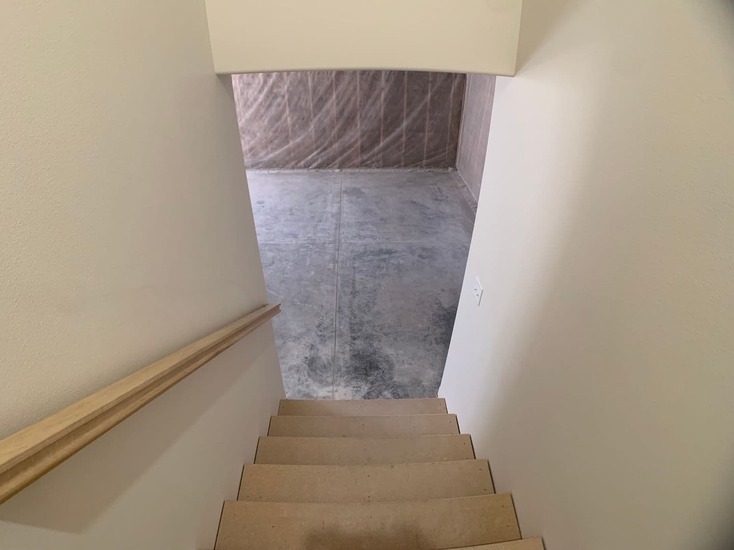 West Fargo House: 1360 Goldenwood Dr NW