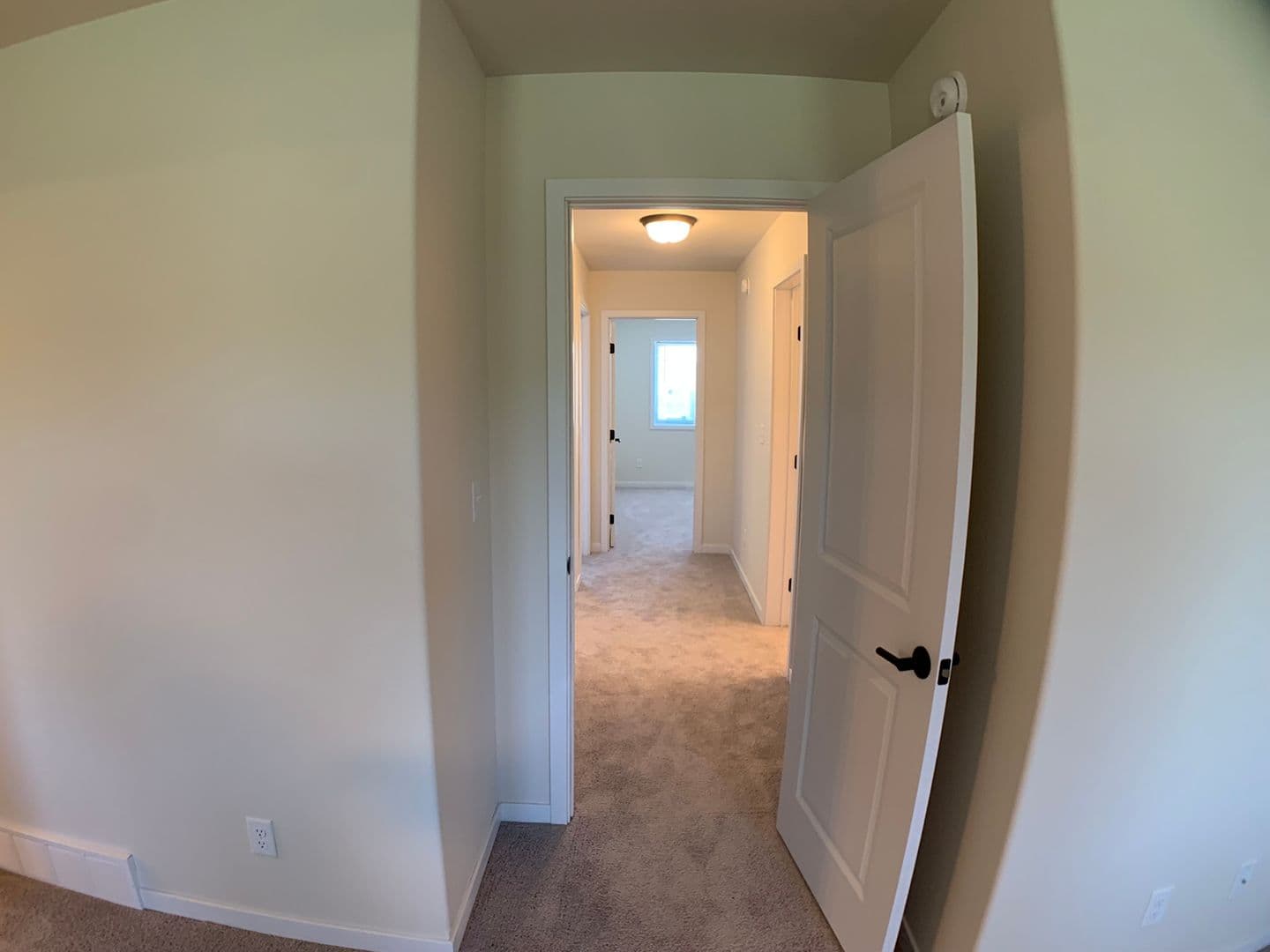 West Fargo House: 1360 Goldenwood Dr NW