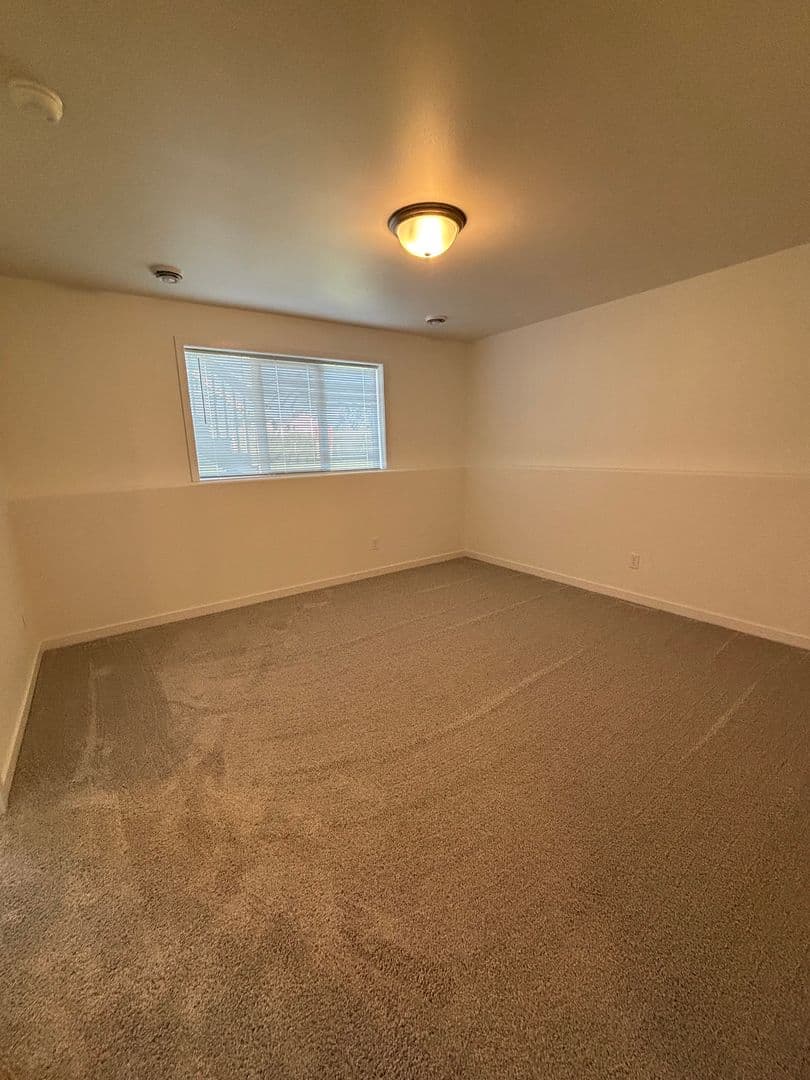 West Fargo Townhome: 950 61st Ave W - 5837 James Dr W