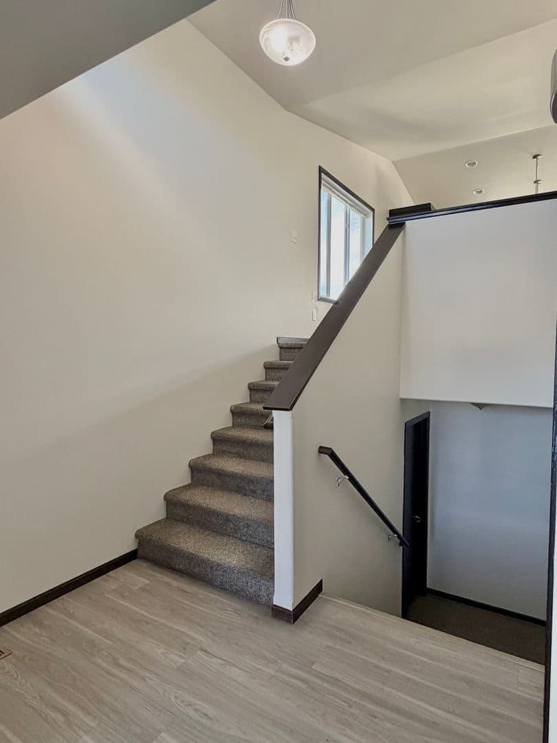West Fargo House: 951 Eaglewood Ave W
