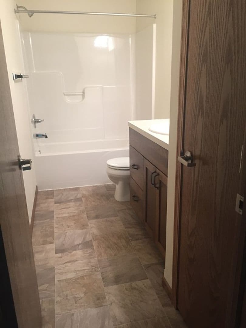 West Fargo House: 932 Eaglewood Ave