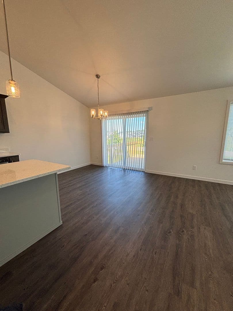 West Fargo Townhome: 950 61st Ave W - 5837 James Dr W
