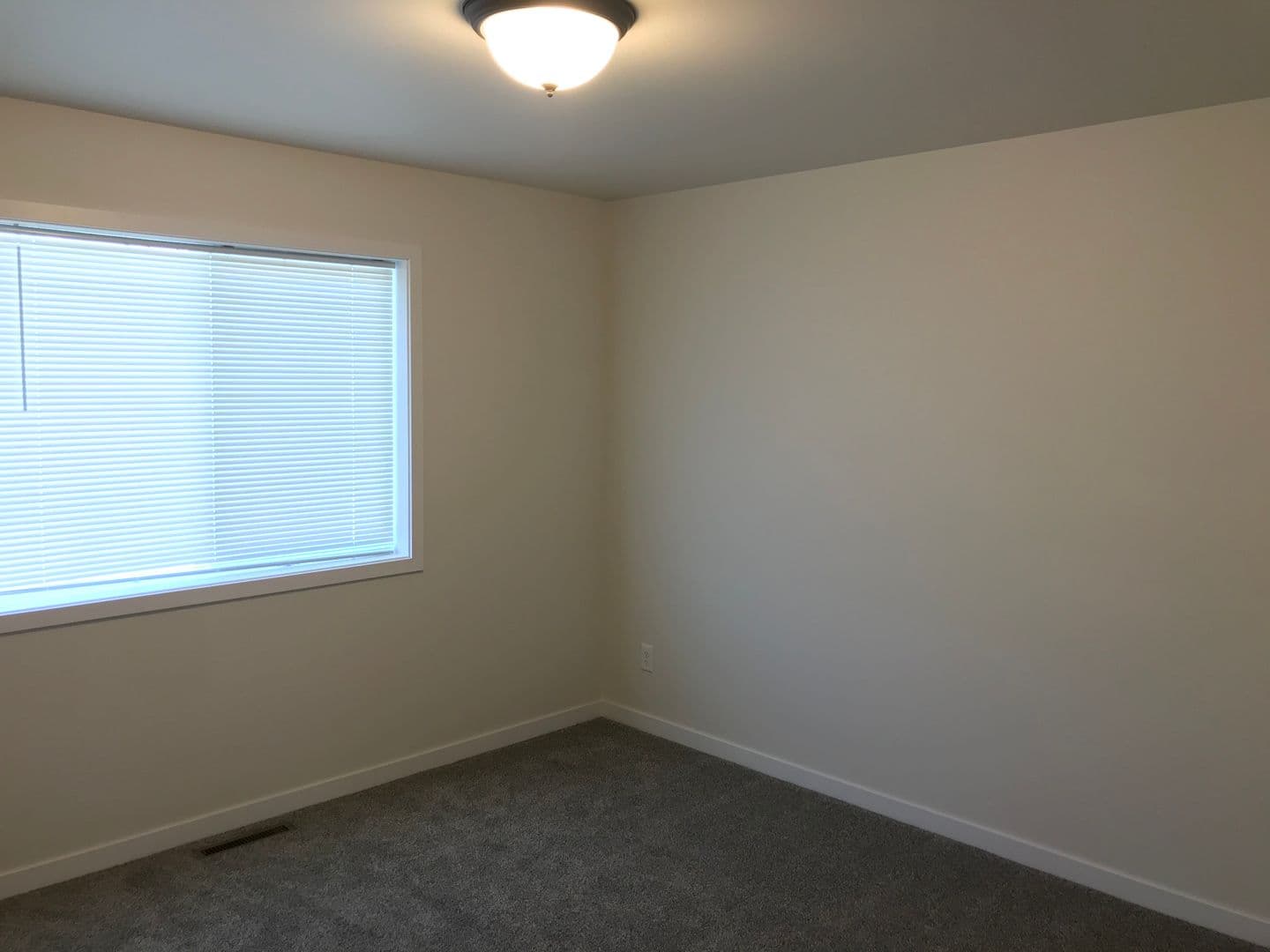 West Fargo House: 2148 Allison Lane W