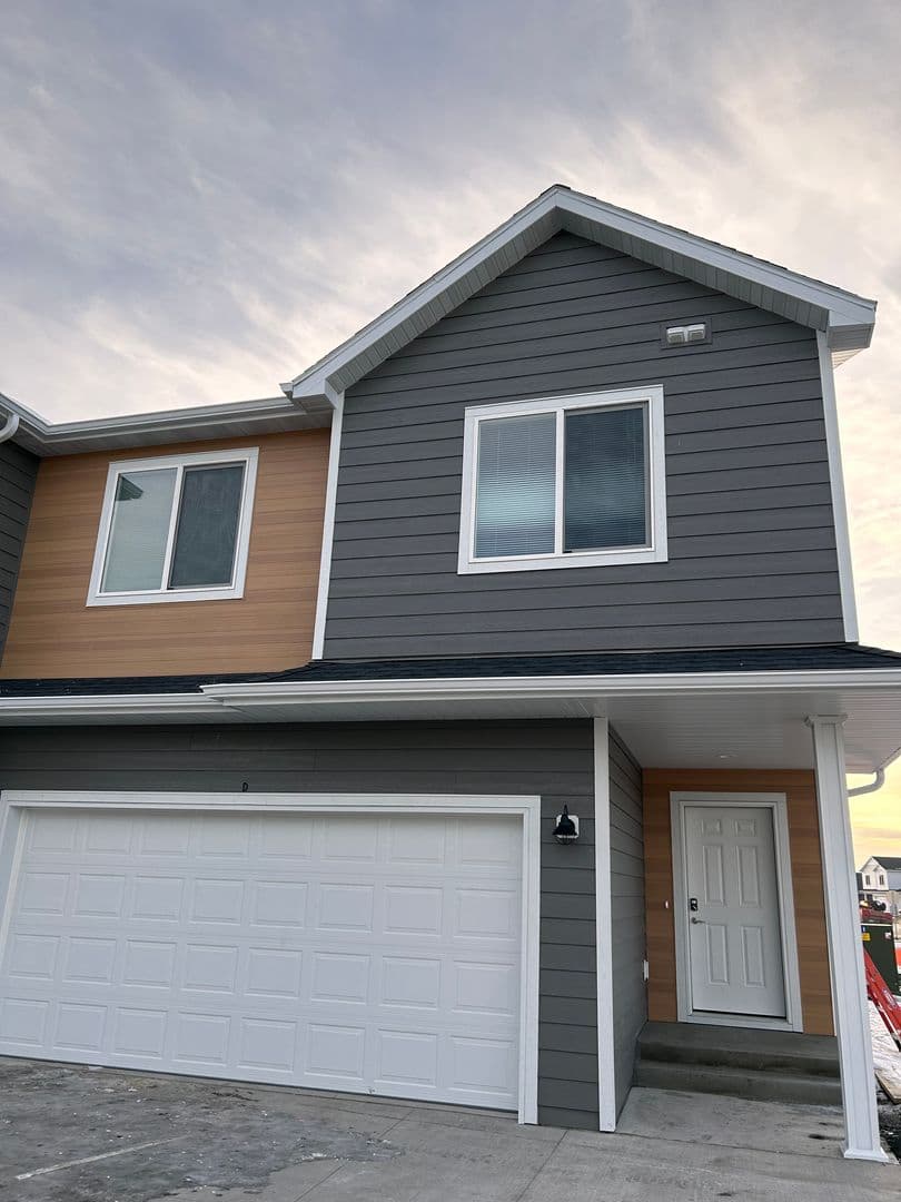 West Fargo Townhome: 891 60th Ave W