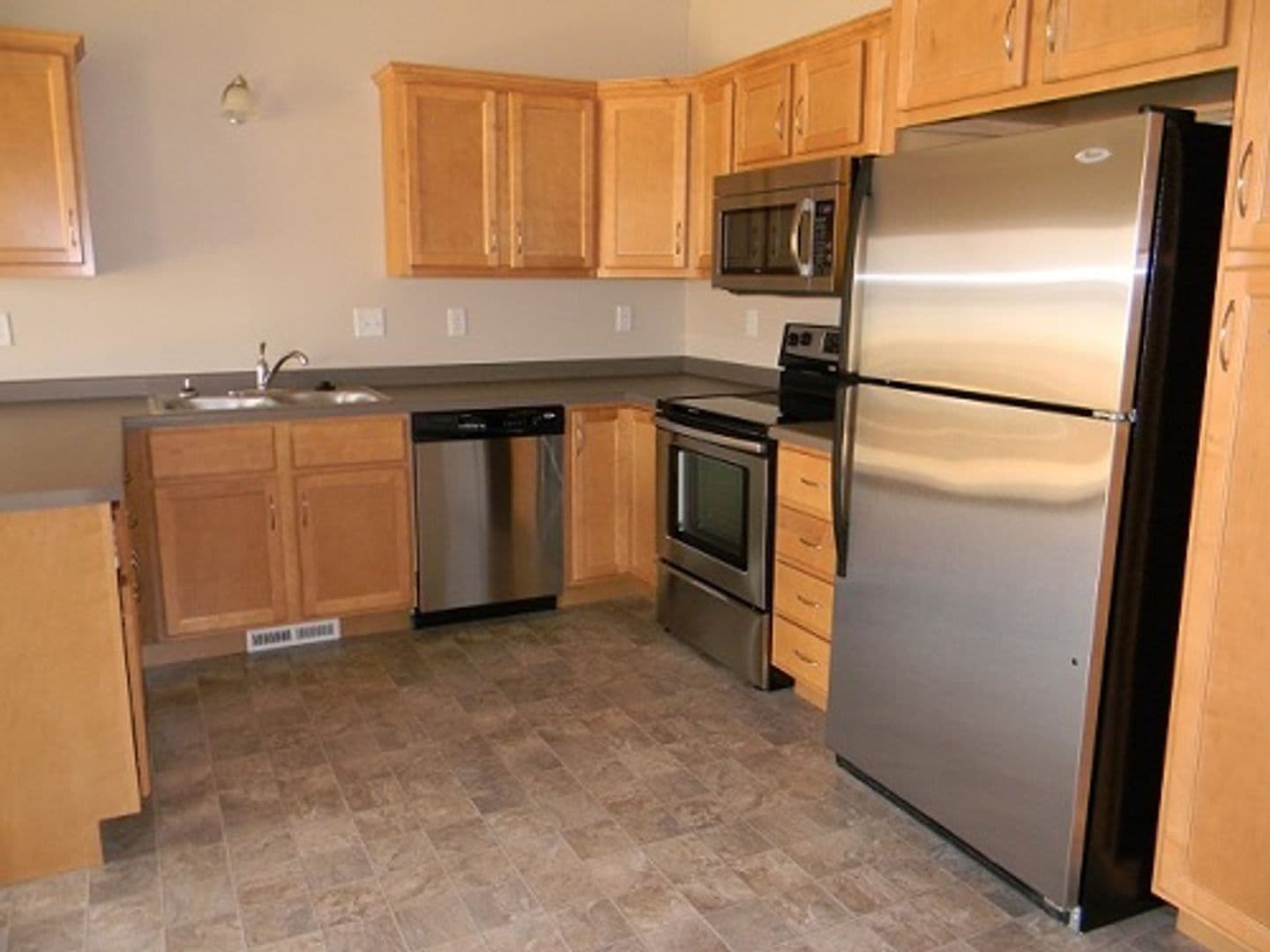 Fargo Townhome: Bishops Blvd