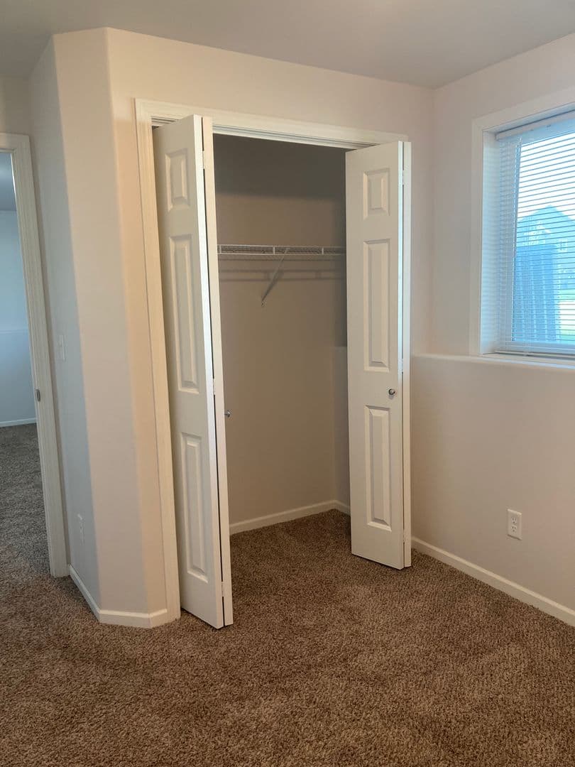 West Fargo House: 1312 4th St NW