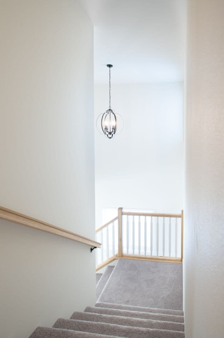 West Fargo House: 1360 Goldenwood Dr NW
