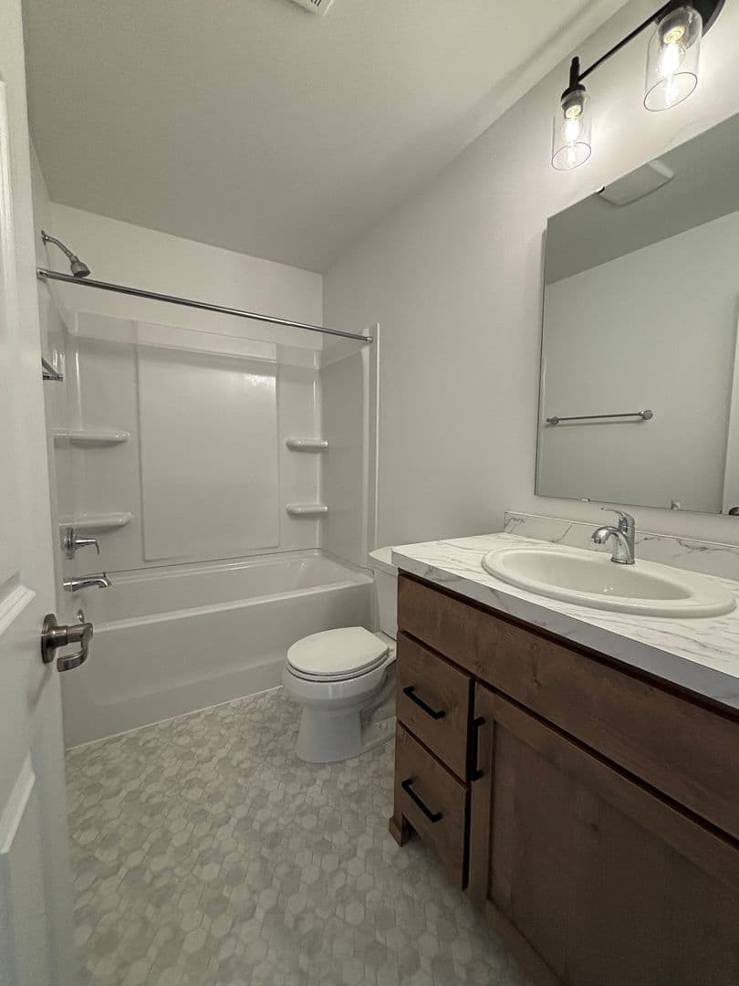 West Fargo Townhome: 950 61st Ave W - 5837 James Dr W
