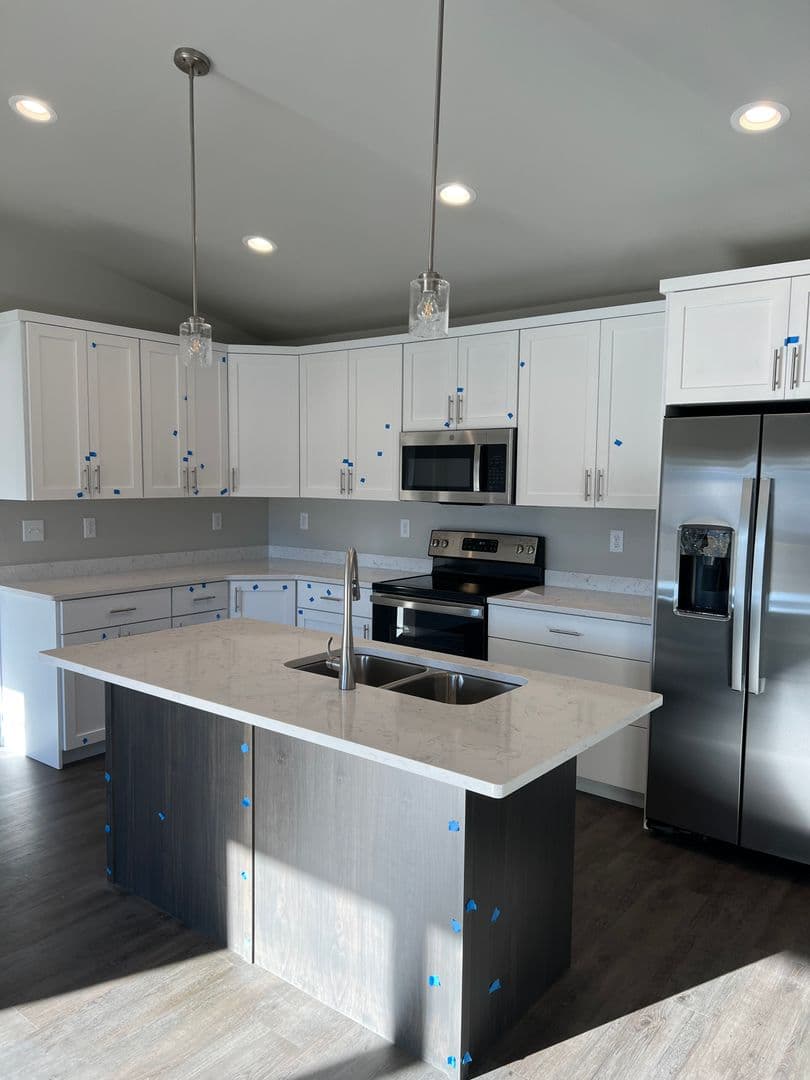 Moorhead Townhome: 1701-1919 Johnson Dr S