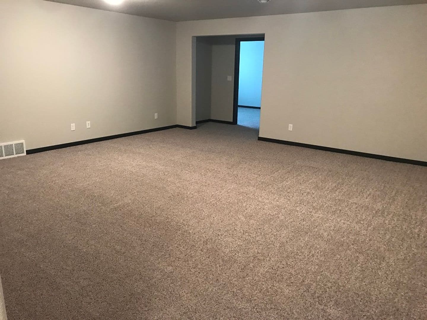 Moorhead House: 4123 14th Ave S