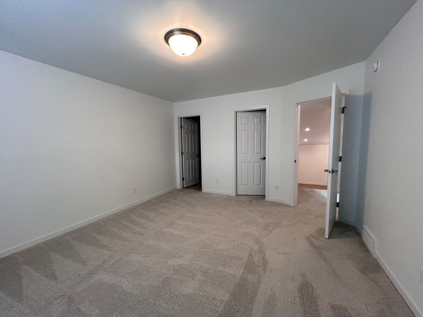 West Fargo Townhome: 950 61st Ave W - 5837 James Dr W