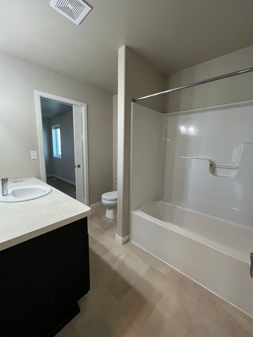 Moorhead House: 4217 14th Ave S