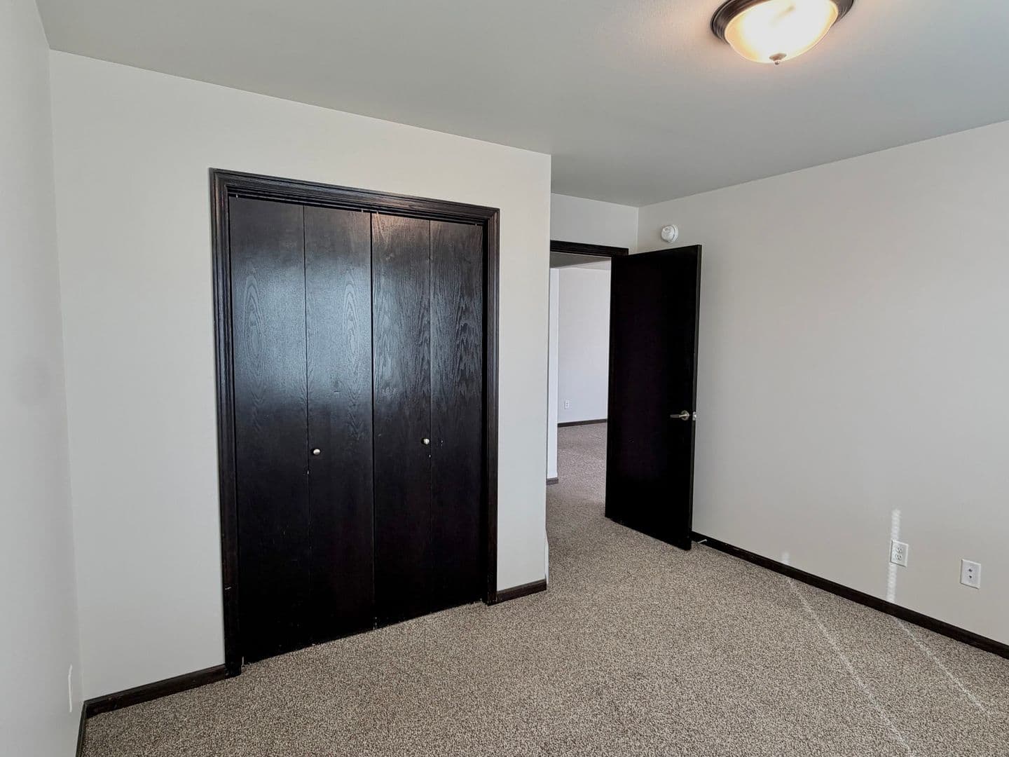 West Fargo House: 951 Eaglewood Ave W
