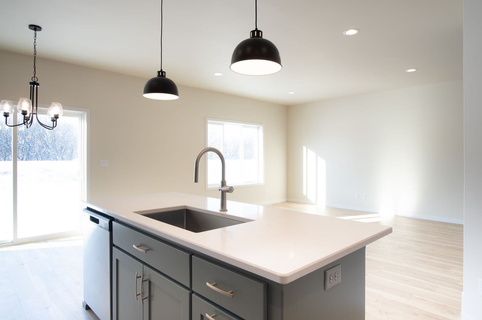 West Fargo House: 1360 Goldenwood Dr NW