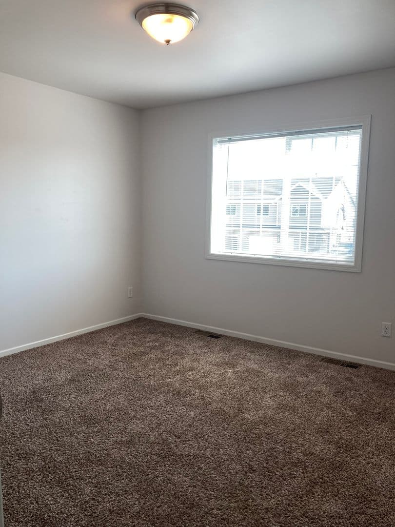 West Fargo House: 1312 4th St NW