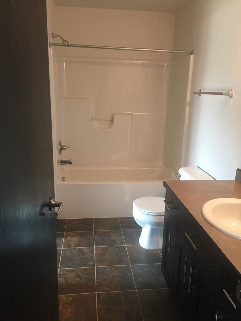 Moorhead House: 3114 27th St S