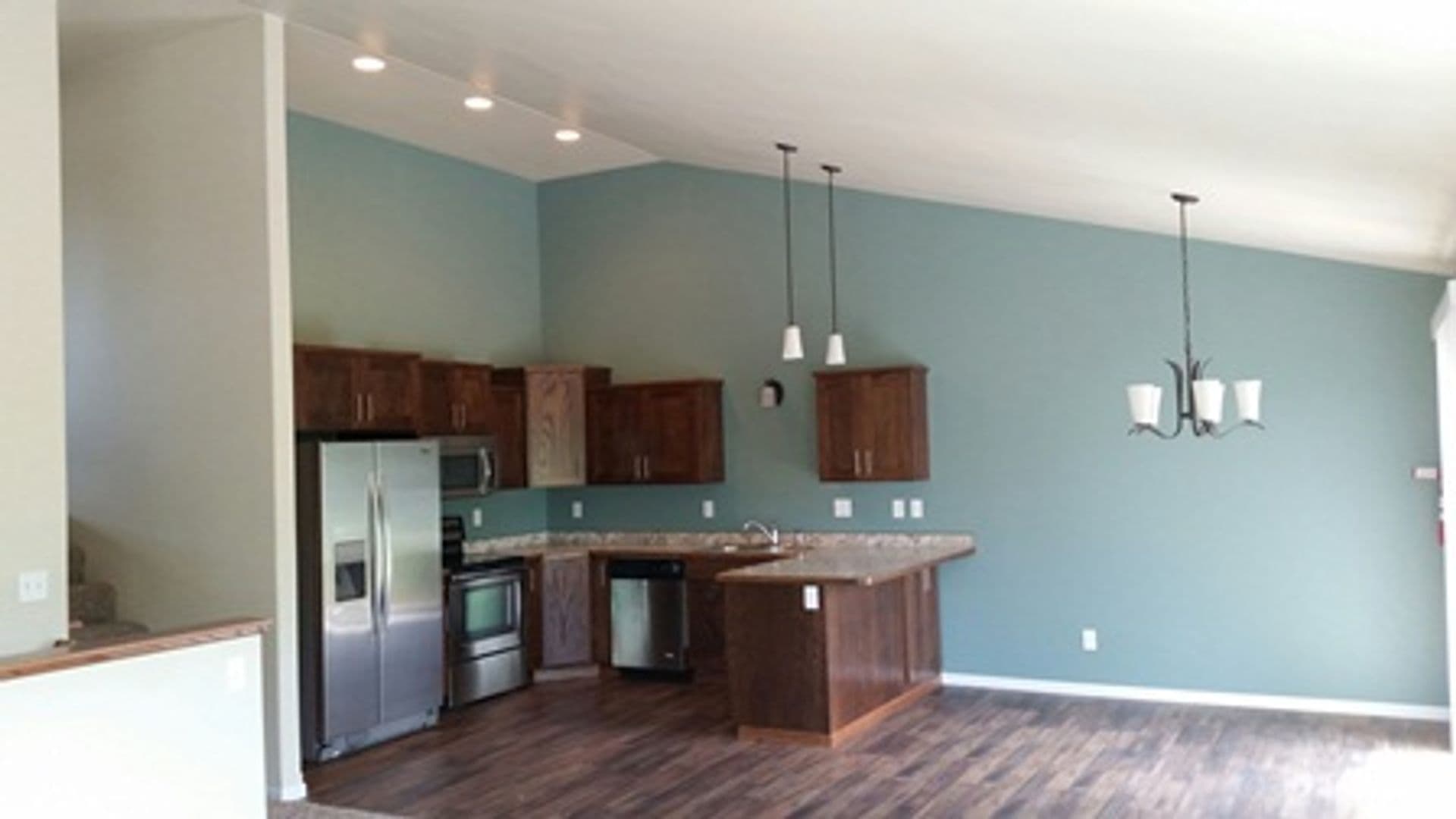Moorhead House: 1445 44th Ave S