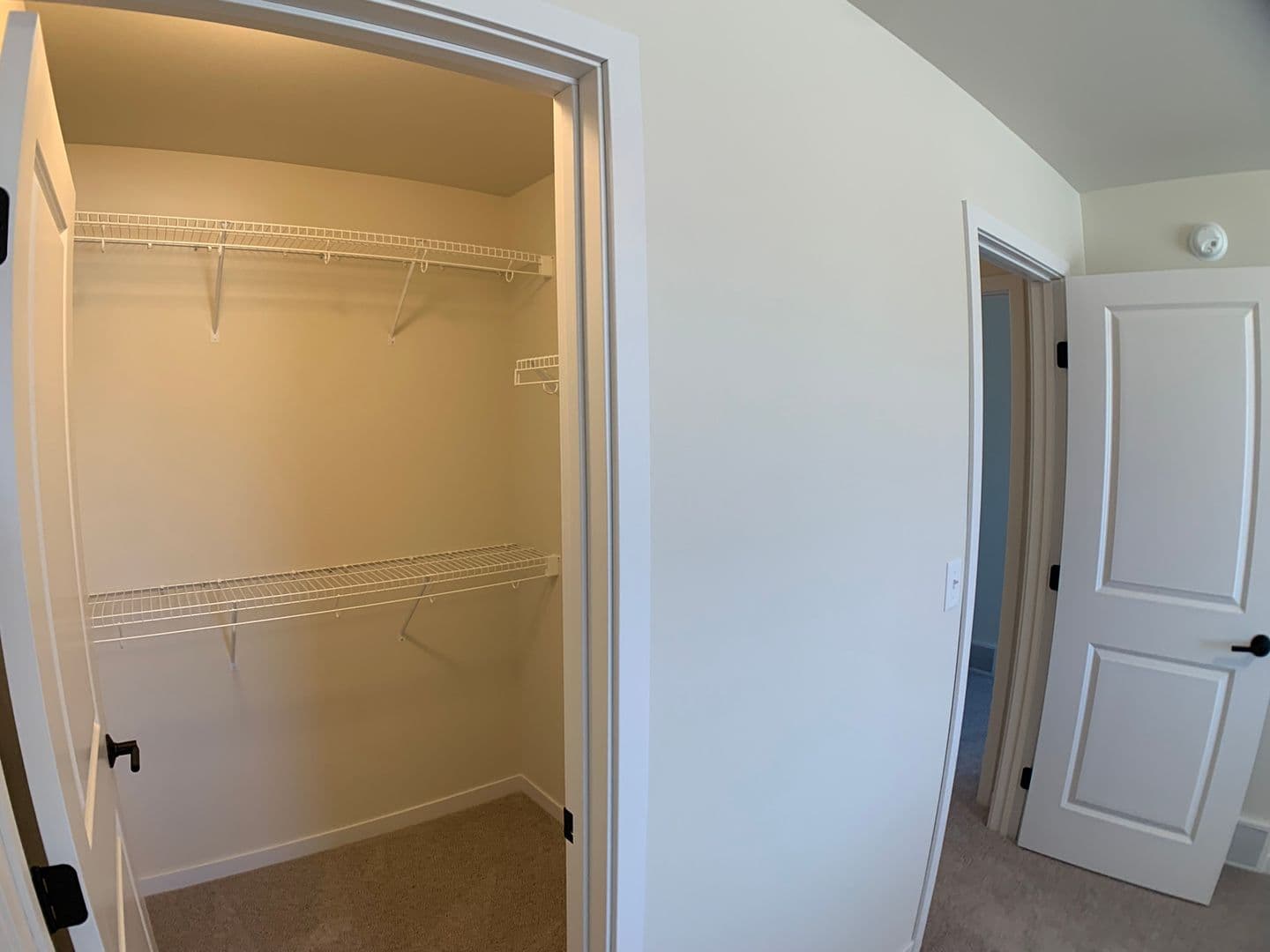 West Fargo House: 1360 Goldenwood Dr NW