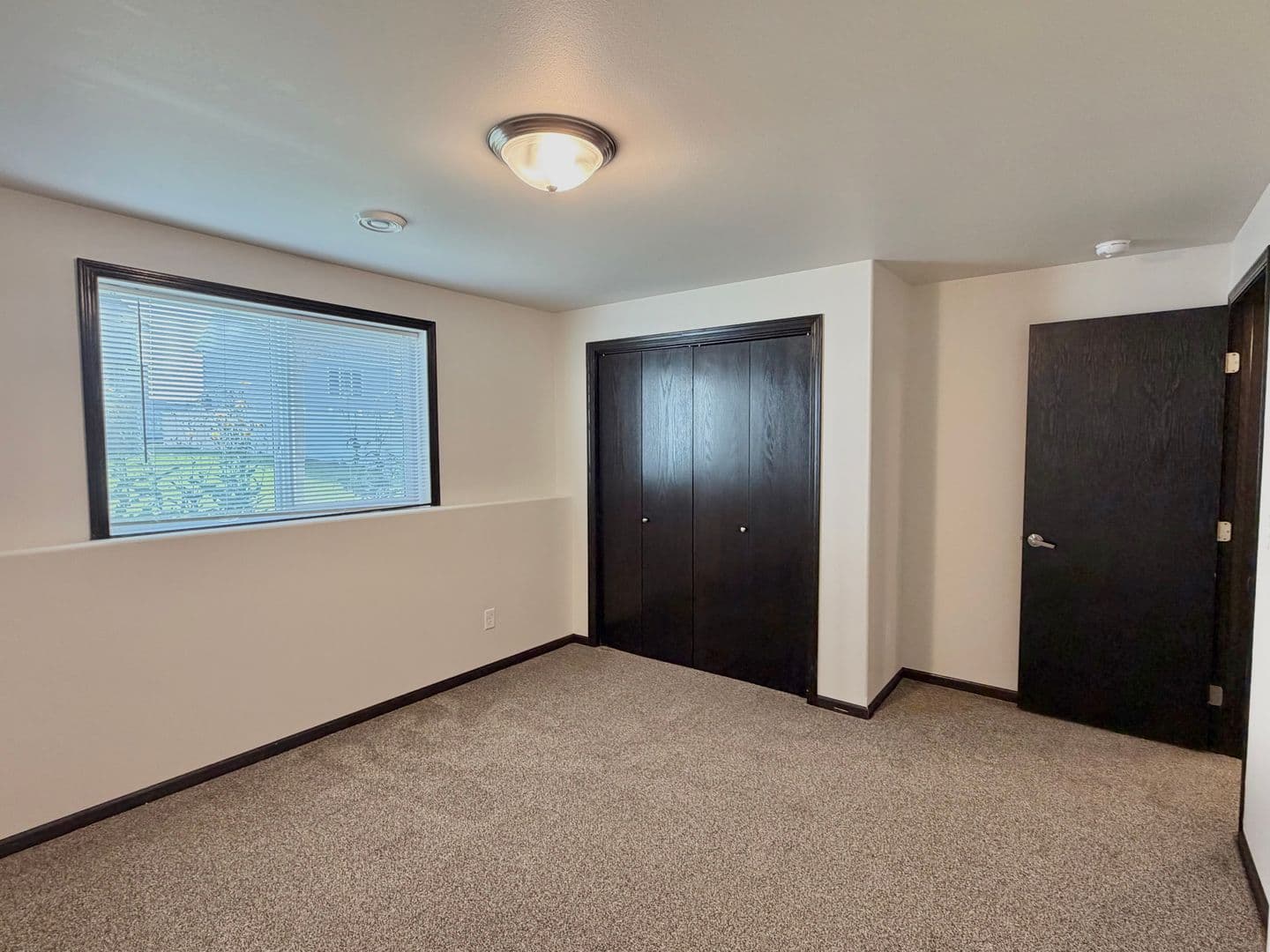 West Fargo House: 951 Eaglewood Ave W