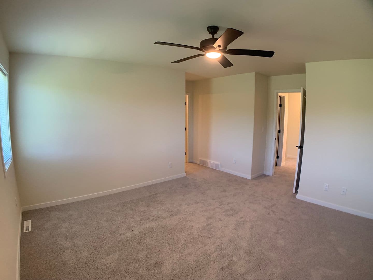 West Fargo House: 1360 Goldenwood Dr NW