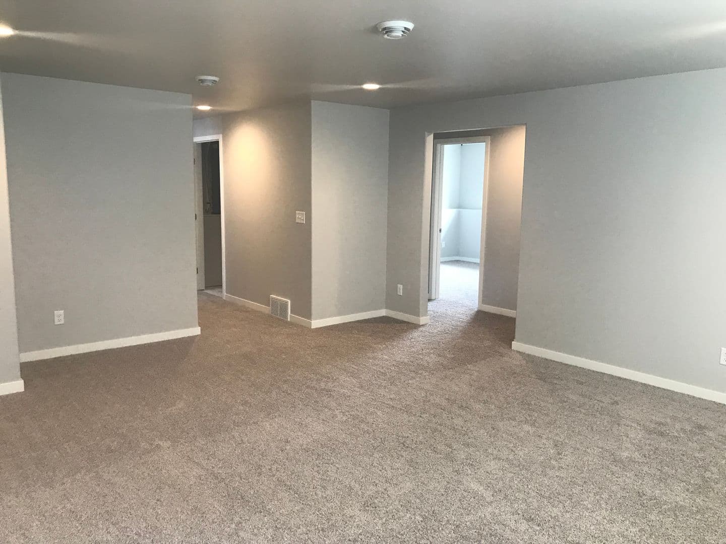 Moorhead House: 4205 14th Ave S