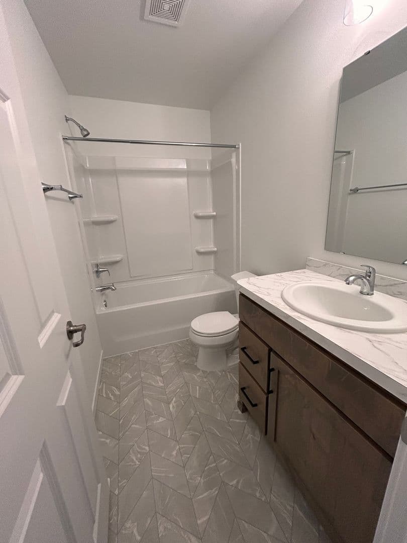 West Fargo Townhome: 950 61st Ave W - 5837 James Dr W