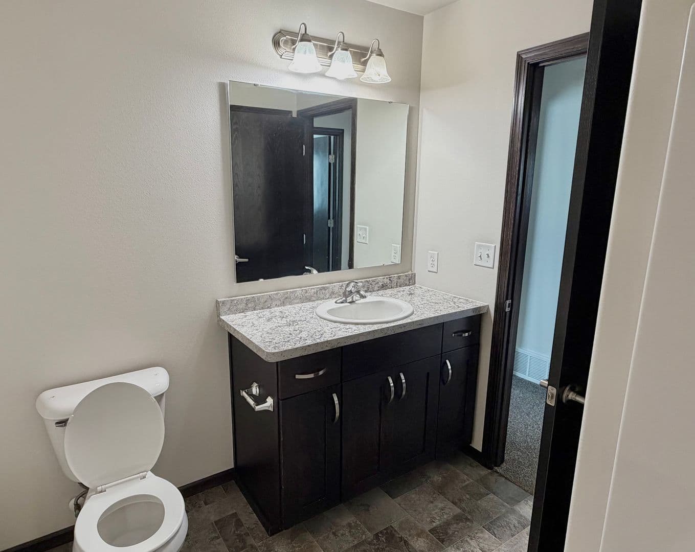 West Fargo House: 951 Eaglewood Ave W