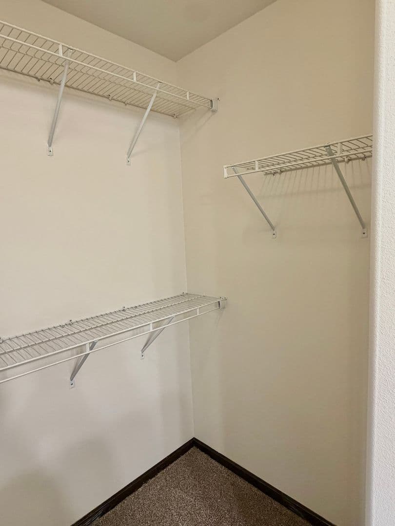 West Fargo House: 951 Eaglewood Ave W