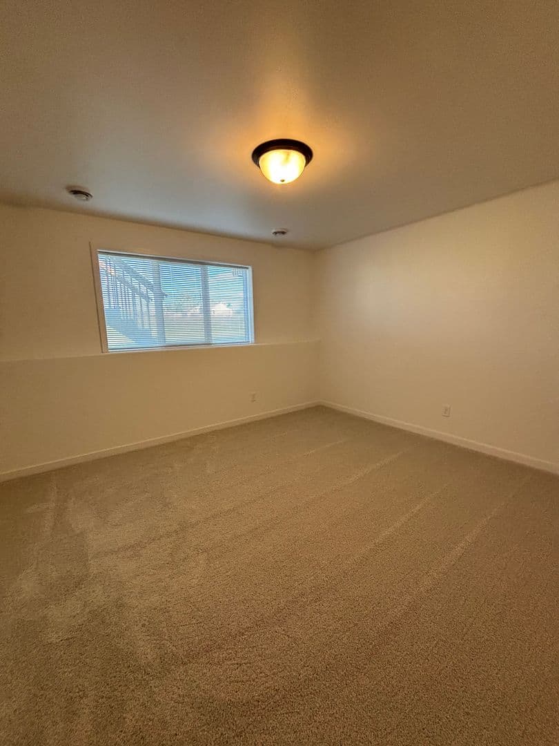 West Fargo Townhome: 950 61st Ave W - 5837 James Dr W