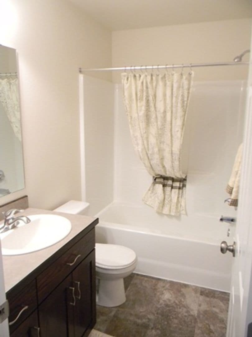 Fargo House: 5975 57th Ave S
