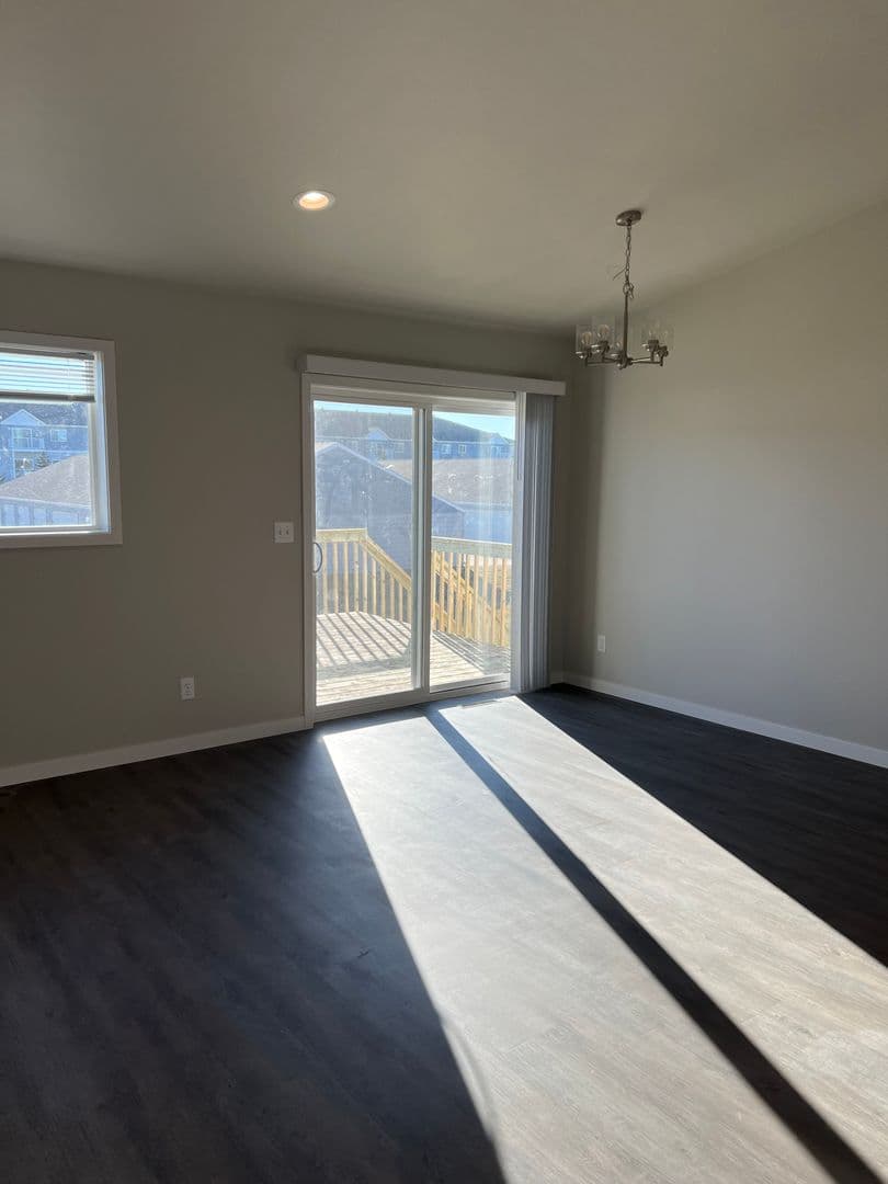 Moorhead Townhome: 1701-1919 Johnson Dr S