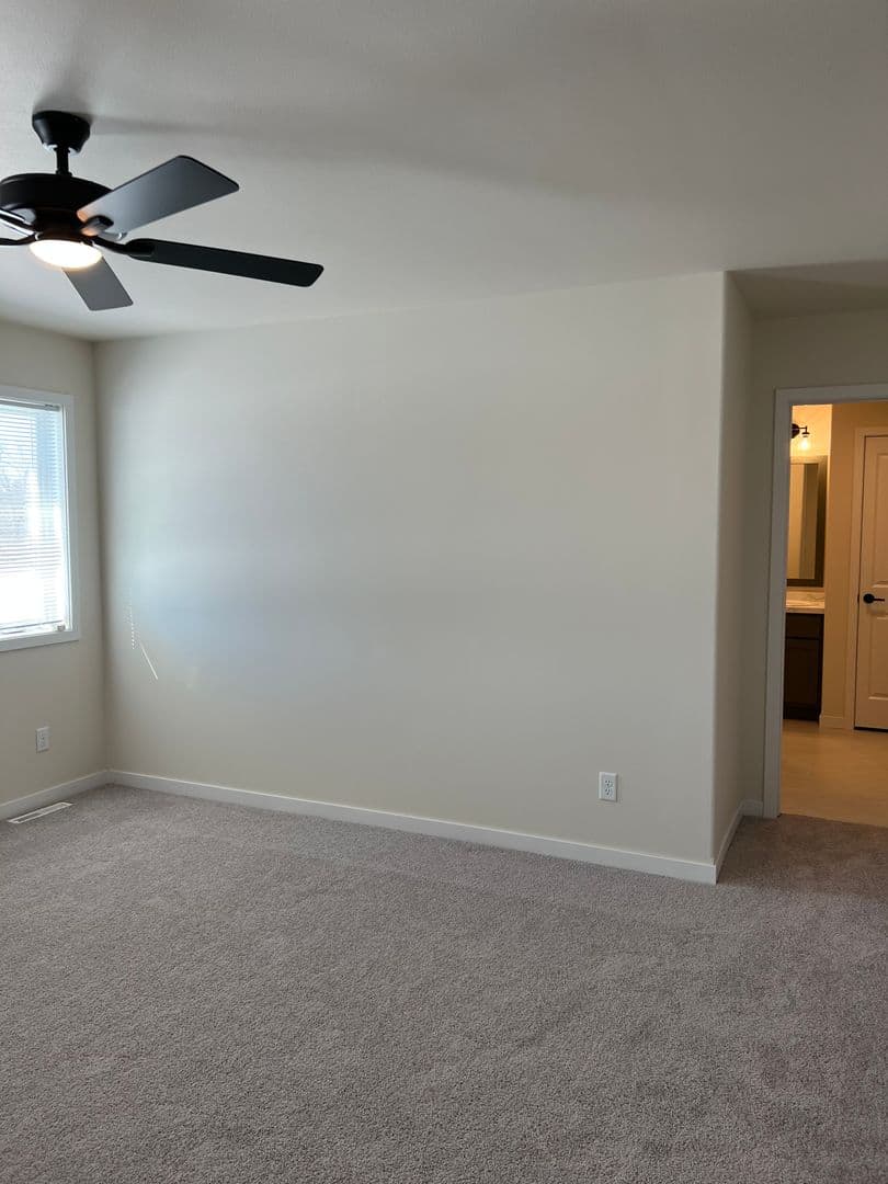 West Fargo House: 1360 Goldenwood Dr NW