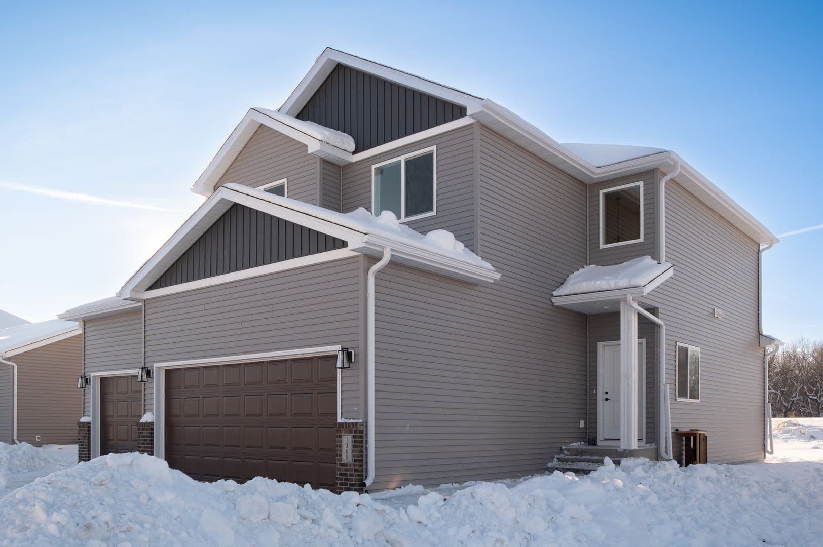 West Fargo House: 1360 Goldenwood Dr NW