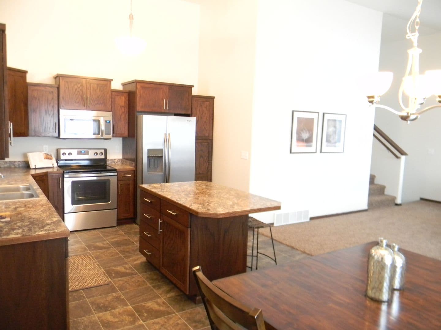 West Fargo House: 521 Foxtail Dr