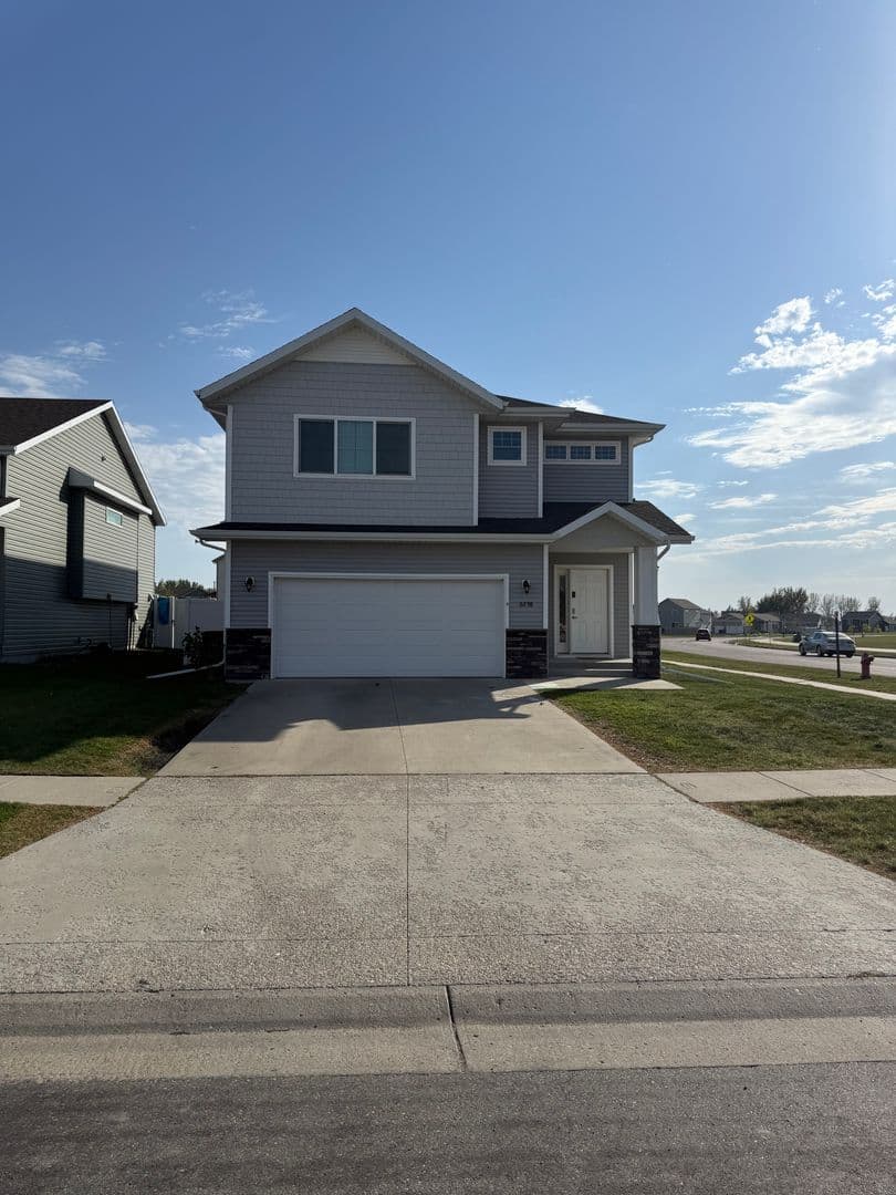 Fargo House: 6298 59th Ave S
